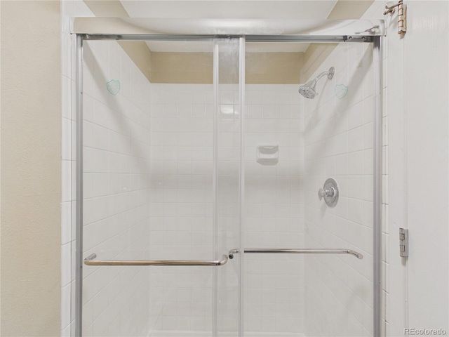 2490 S Worchester Ct B, Aurora, CO 80014