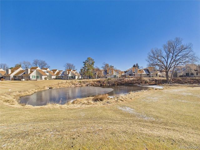 2490 S Worchester Ct B, Aurora, CO 80014