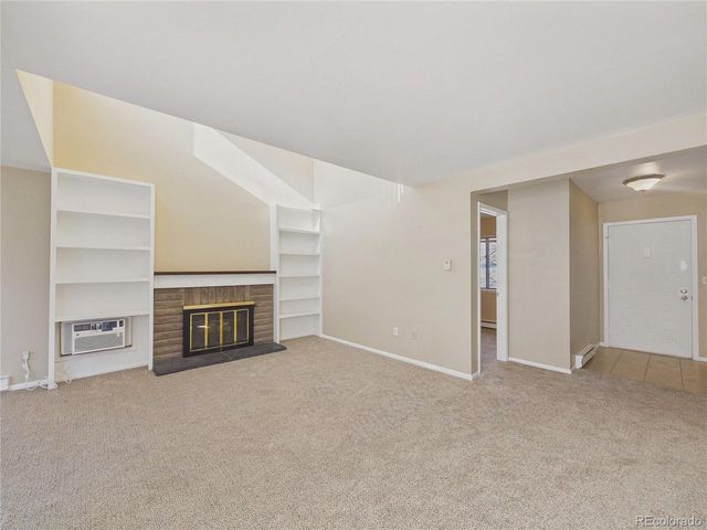 2490 S Worchester Ct B, Aurora, CO 80014