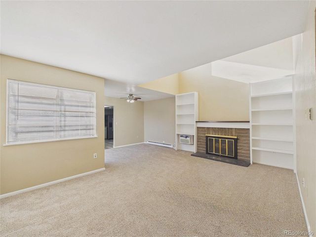 2490 S Worchester Ct B, Aurora, CO 80014