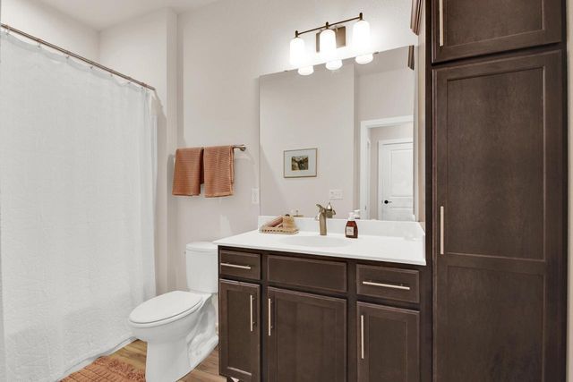 W204N17637 Laurel PLACE, Jackson, WI 53037