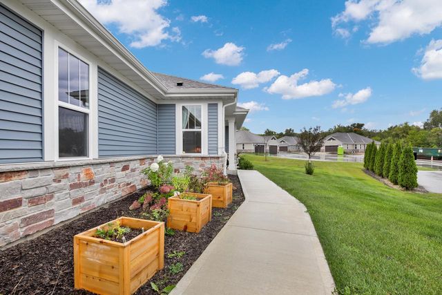 W204N17637 Laurel PLACE, Jackson, WI 53037