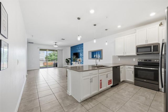 8895 CABOT CLIFFS DRIVE 103, Davenport, FL 33896