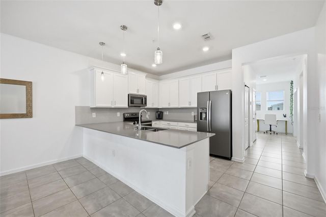 8895 CABOT CLIFFS DRIVE 103, Davenport, FL 33896