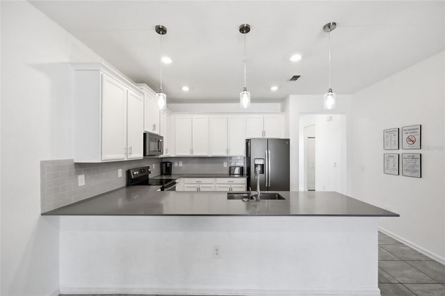 8895 CABOT CLIFFS DRIVE 103, Davenport, FL 33896