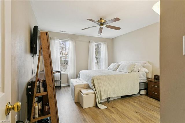 116 Vivian CT, Yorktown, VA 23690