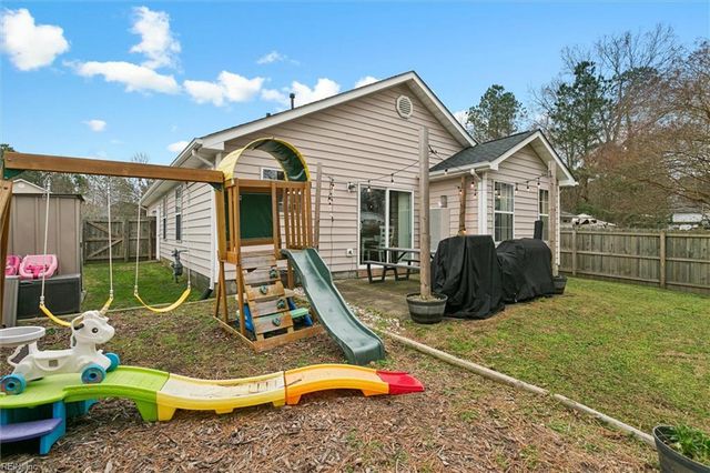 116 Vivian CT, Yorktown, VA 23690