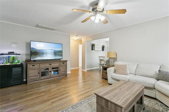 116 Vivian CT, Yorktown, VA 23690