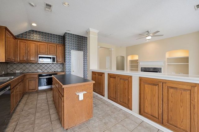 7913 Hosta Way, Fort Worth, TX 76123