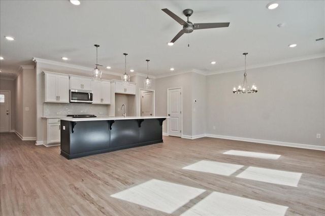 662 Sunstone Lane, Lawrenceville, GA 30043