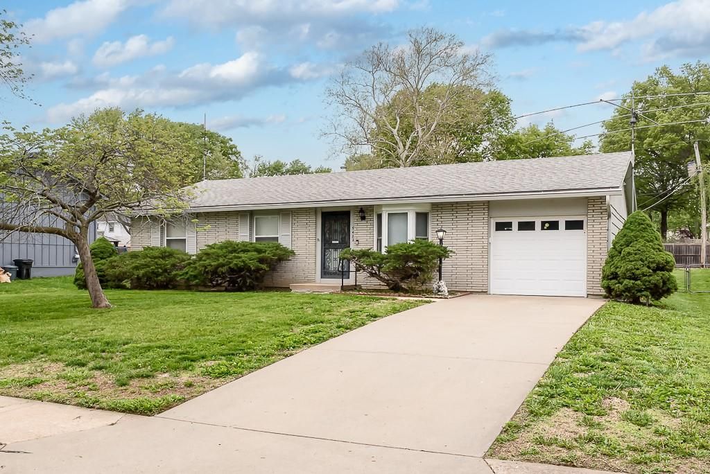 5422 Sutton Avenue, Kansas City, KS 66106