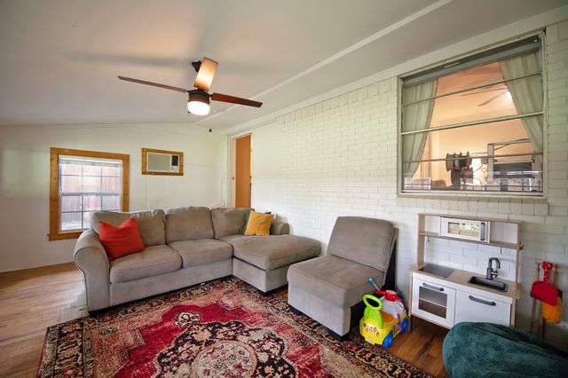 1113 Tosch Lane, Mesquite, TX 75149