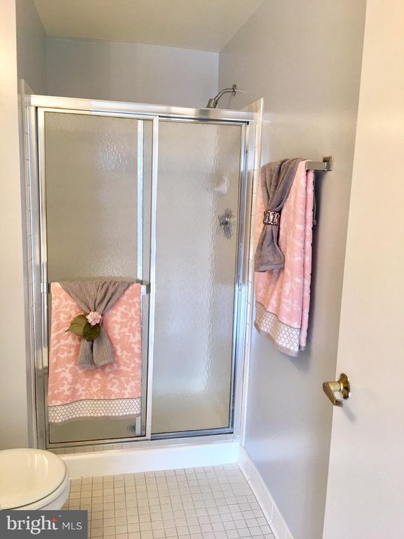 Image 24 of property listing at 22 COURTHOUSE SQ #407, Rockville, MD 20850