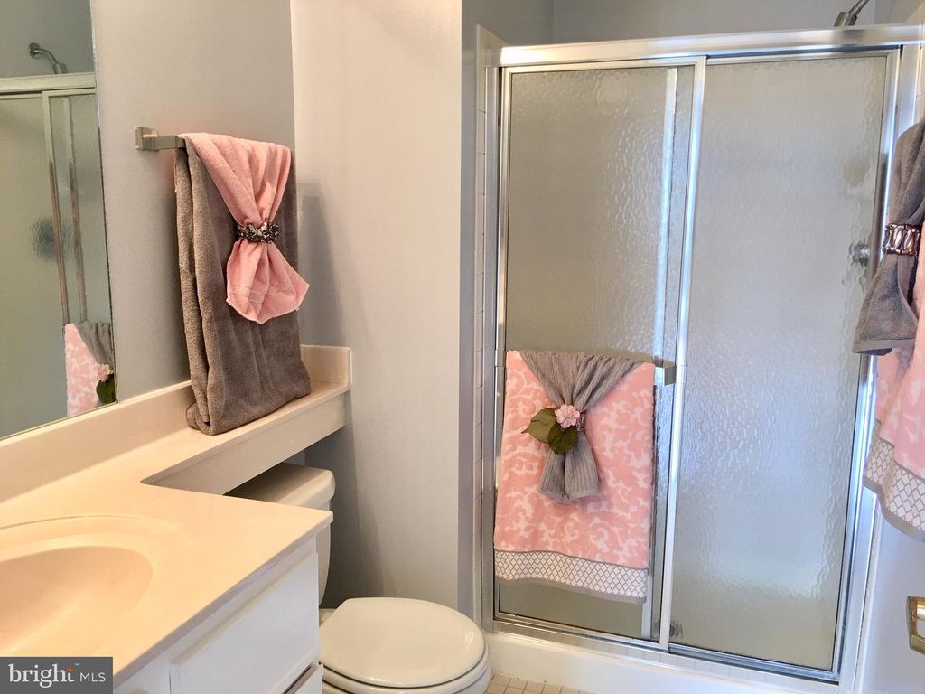 Image 26 of property listing at 22 COURTHOUSE SQ #407, Rockville, MD 20850