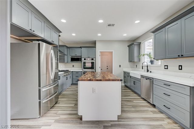 8024 Pink Desert Street, North Las Vegas, NV 89085