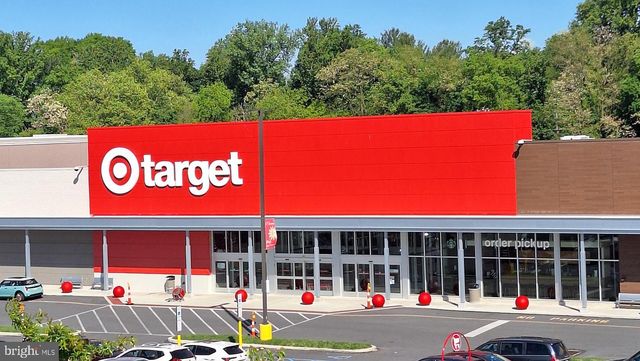 113 N 5 POINTS RD, West Chester, PA 19380