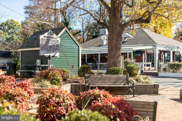 504 SEYMOUR AVE, Saint Michaels, MD 21663