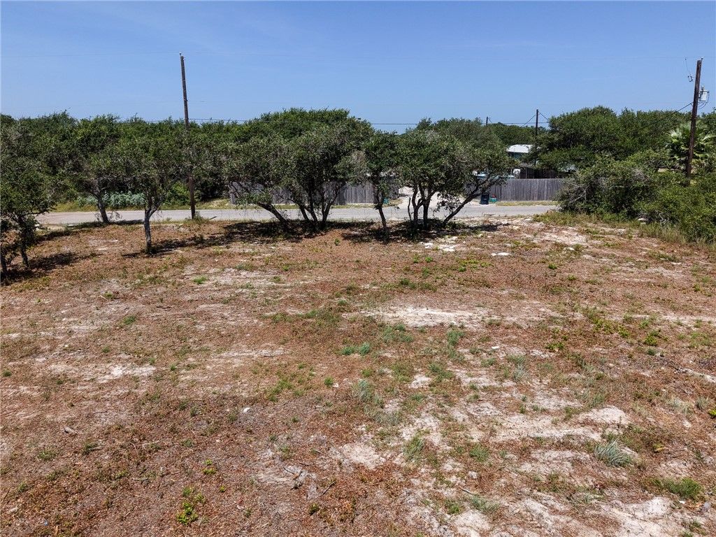 932 Holly Road, Rockport, TX 78382 — photo 3