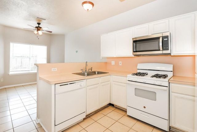 11927 Oakner Drive, Tomball, TX 77377