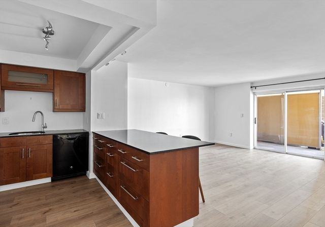 1025 Hancock 6G, Quincy, MA 02169