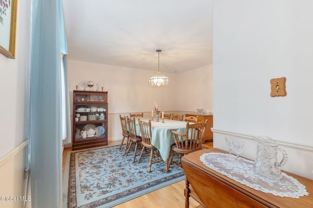 18 Sherwood Drive, Queensbury, NY 12804