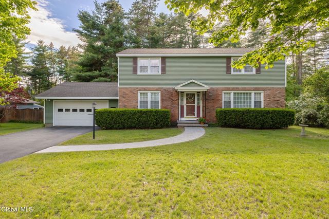 18 Sherwood Drive, Queensbury, NY 12804