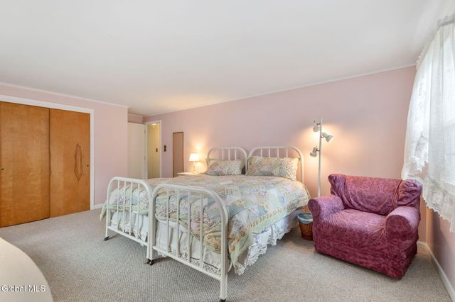 18 Sherwood Drive, Queensbury, NY 12804