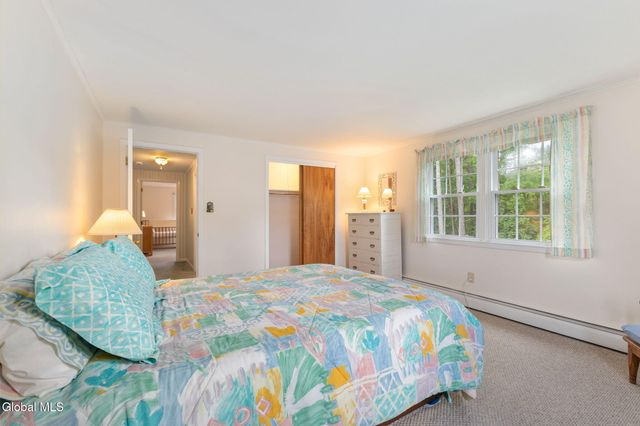 18 Sherwood Drive, Queensbury, NY 12804