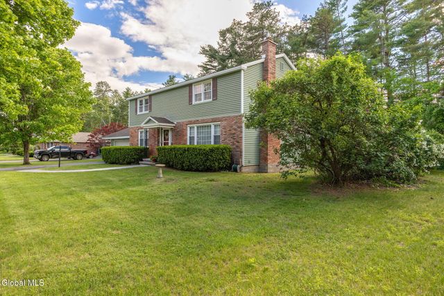18 Sherwood Drive, Queensbury, NY 12804