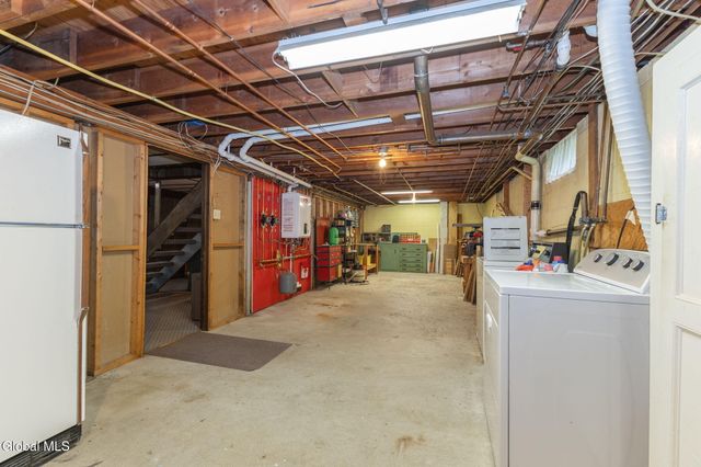 18 Sherwood Drive, Queensbury, NY 12804