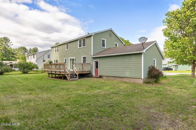 18 Sherwood Drive, Queensbury, NY 12804