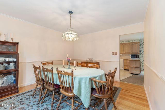 18 Sherwood Drive, Queensbury, NY 12804