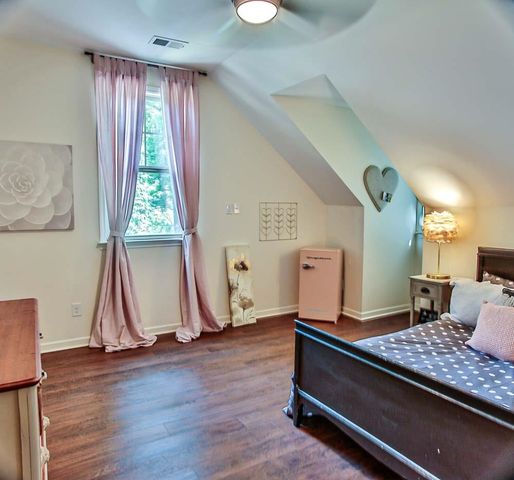 1279 W CRESTWOOD DR, Memphis, TN 38119