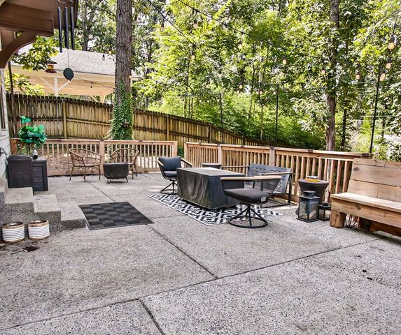 1279 W CRESTWOOD DR, Memphis, TN 38119