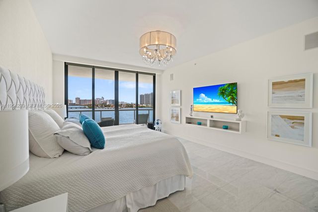 3300 NE 188th St 414, Aventura, FL 33180