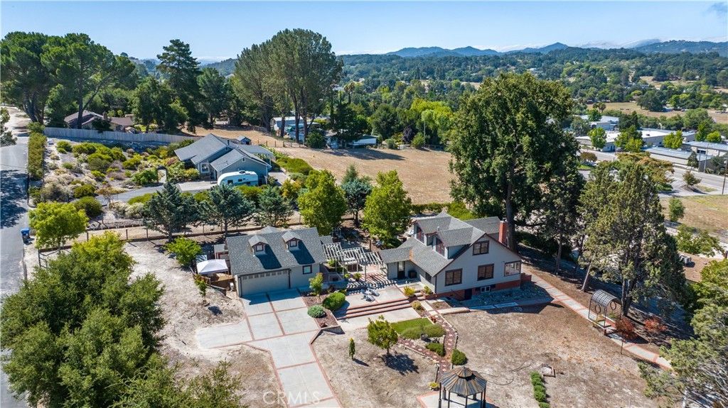 Image 1 of property listing at 3155 El Camino Real, Atascadero, CA 93422