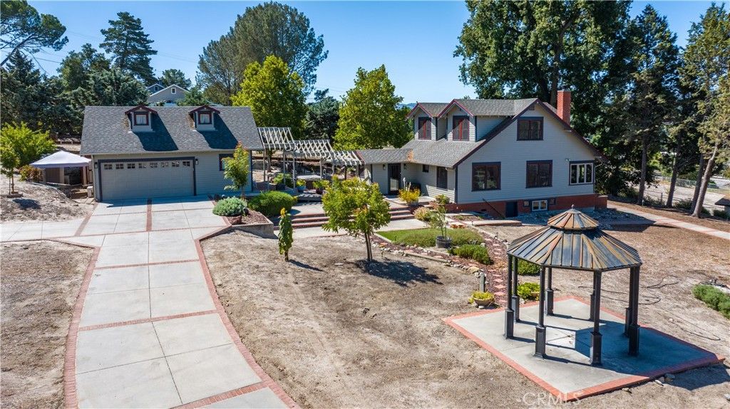 Image 3 of property listing at 3155 El Camino Real, Atascadero, CA 93422