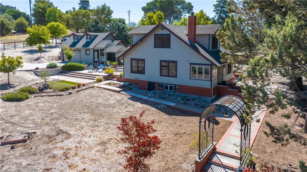Image 5 of property listing at 3155 El Camino Real, Atascadero, CA 93422