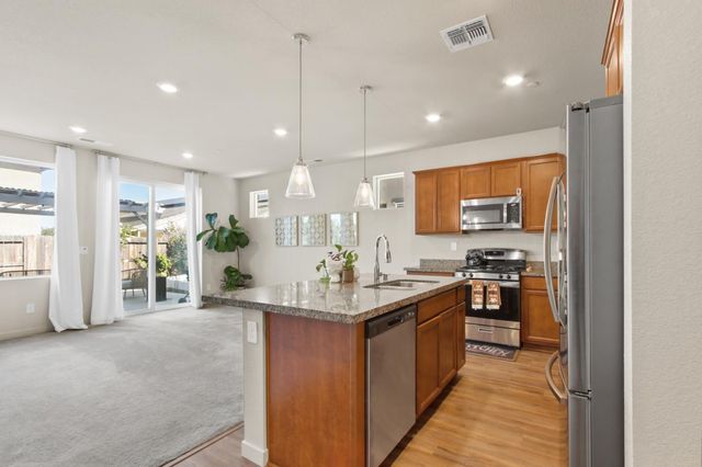 4236 Roanne Way, Rancho Cordova, CA 95742