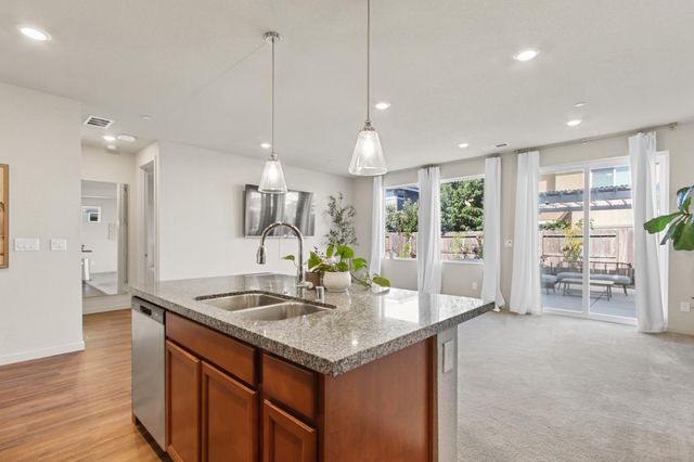 4236 Roanne Way, Rancho Cordova, CA 95742