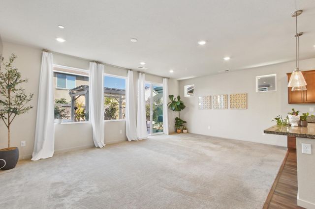 4236 Roanne Way, Rancho Cordova, CA 95742