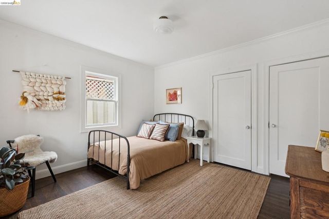 5366 Walnut, Oakland, CA 94619