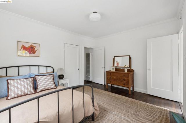 5366 Walnut, Oakland, CA 94619