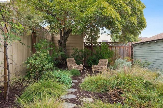 5366 Walnut, Oakland, CA 94619