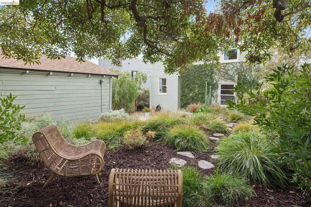 5366 Walnut, Oakland, CA 94619