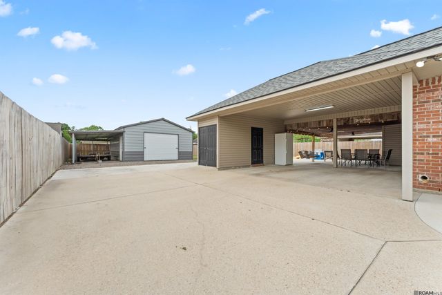 4693 Avery Grace Blvd, Addis, LA 70710