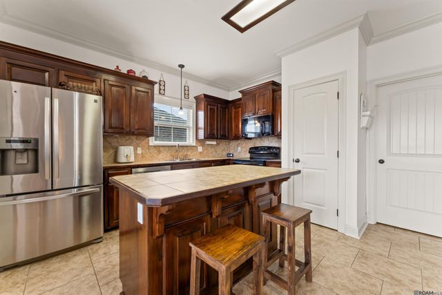 4693 Avery Grace Blvd, Addis, LA 70710