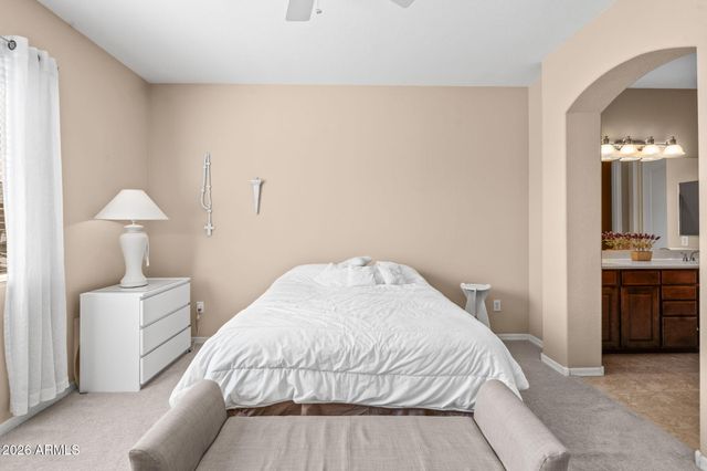 250 W QUEEN CREEK Road 240, Chandler, AZ 85248