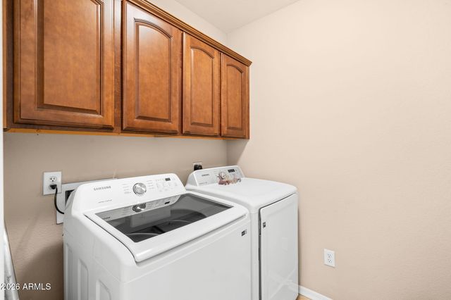 250 W QUEEN CREEK Road 240, Chandler, AZ 85248