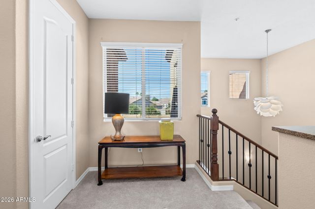 250 W QUEEN CREEK Road 240, Chandler, AZ 85248